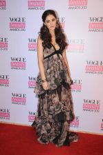 Nargis Fakhri at Vogue Beauty Awards in Mumbai on 1st Aug 2012 (286).JPG